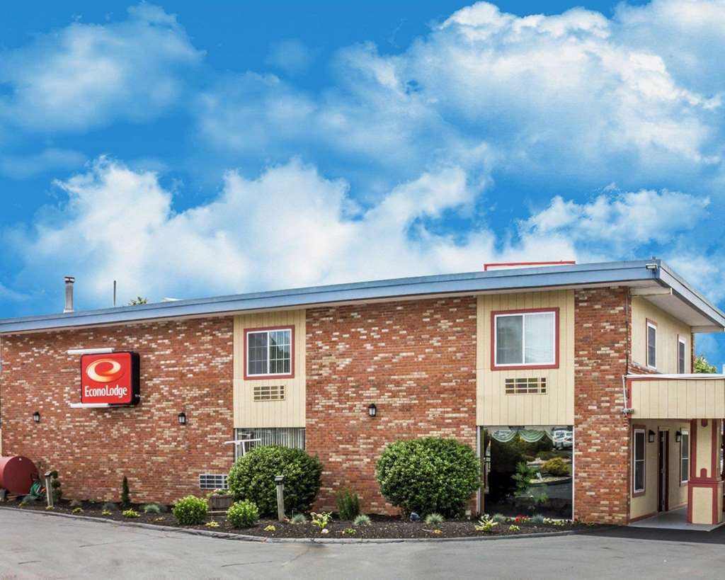 Rodeway Inn Mystic Bagian luar foto