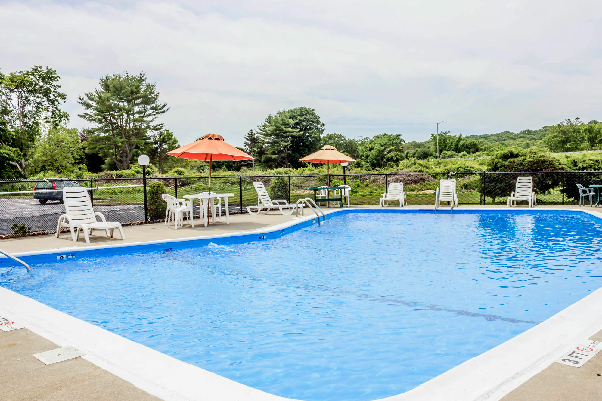 Rodeway Inn Mystic Bagian luar foto